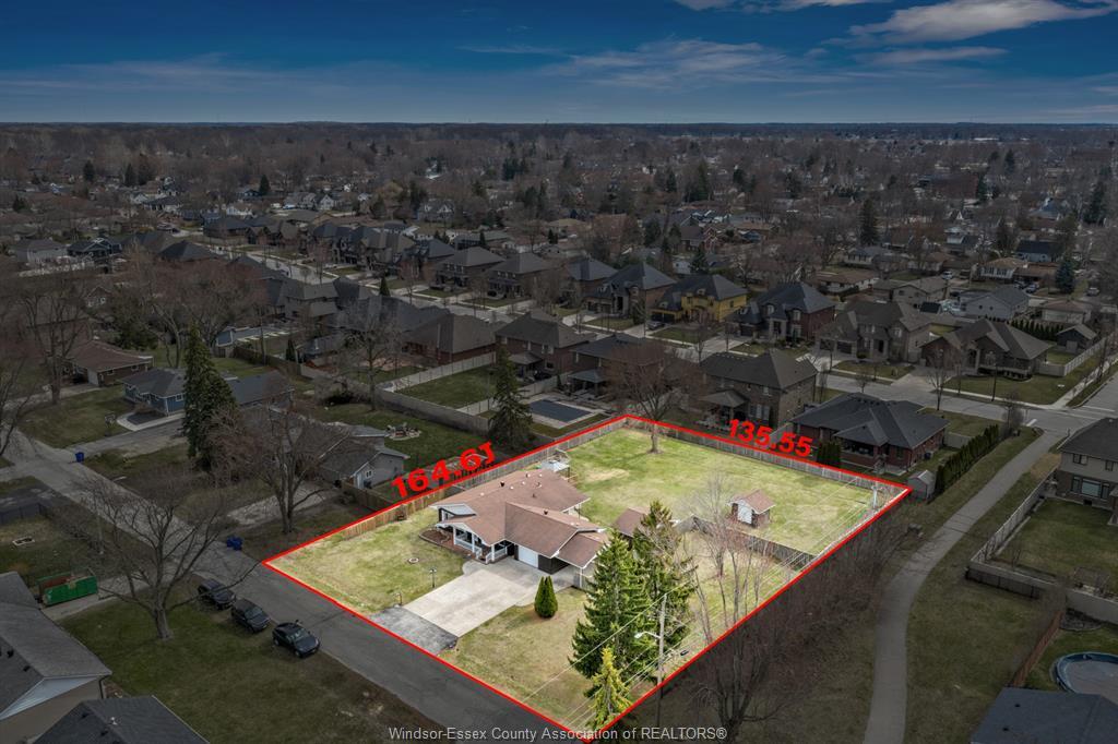 180 Elsworth, Lasalle, ON