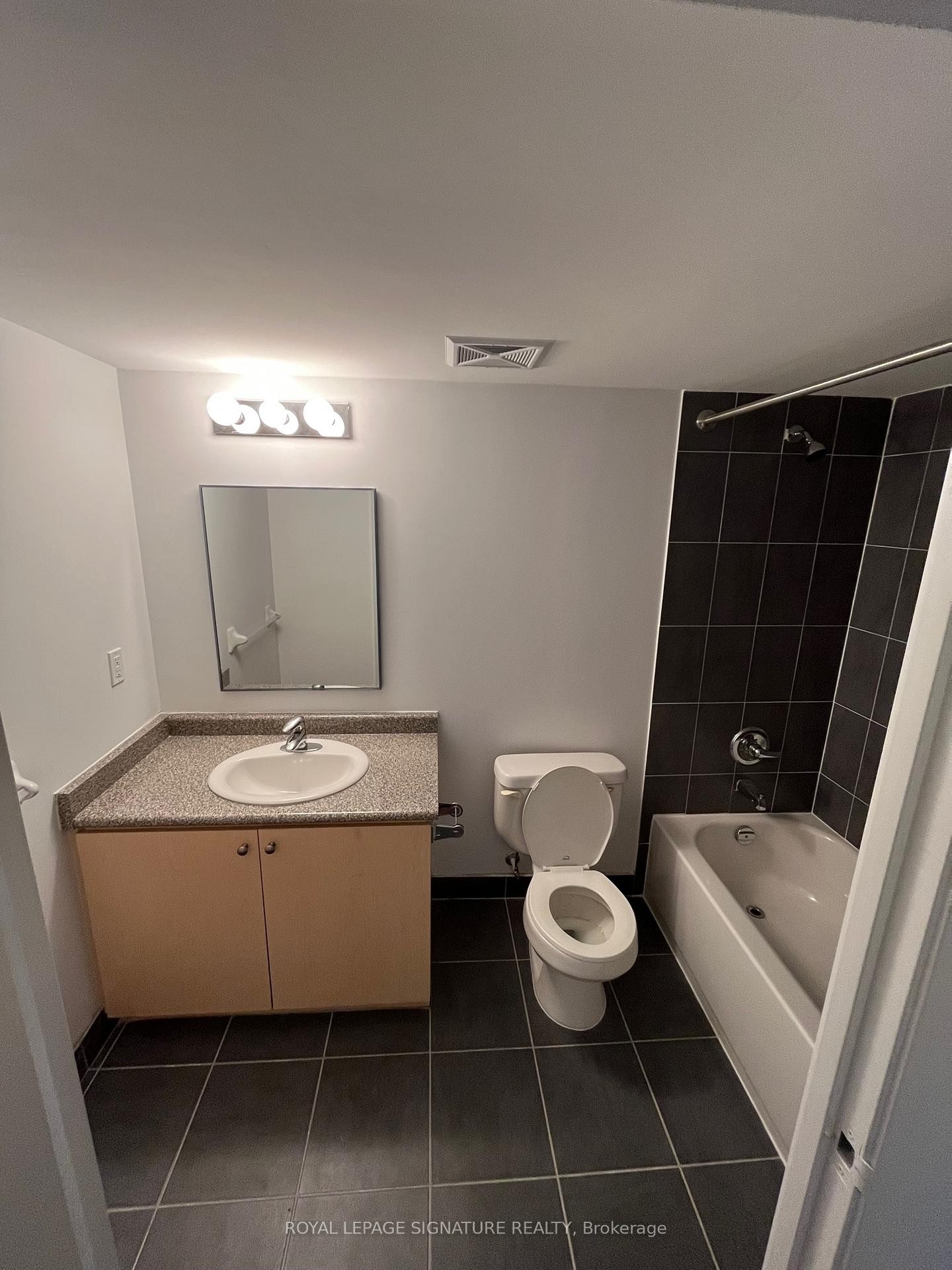 201-15 Maplewood Avenue, Toronto, ON
