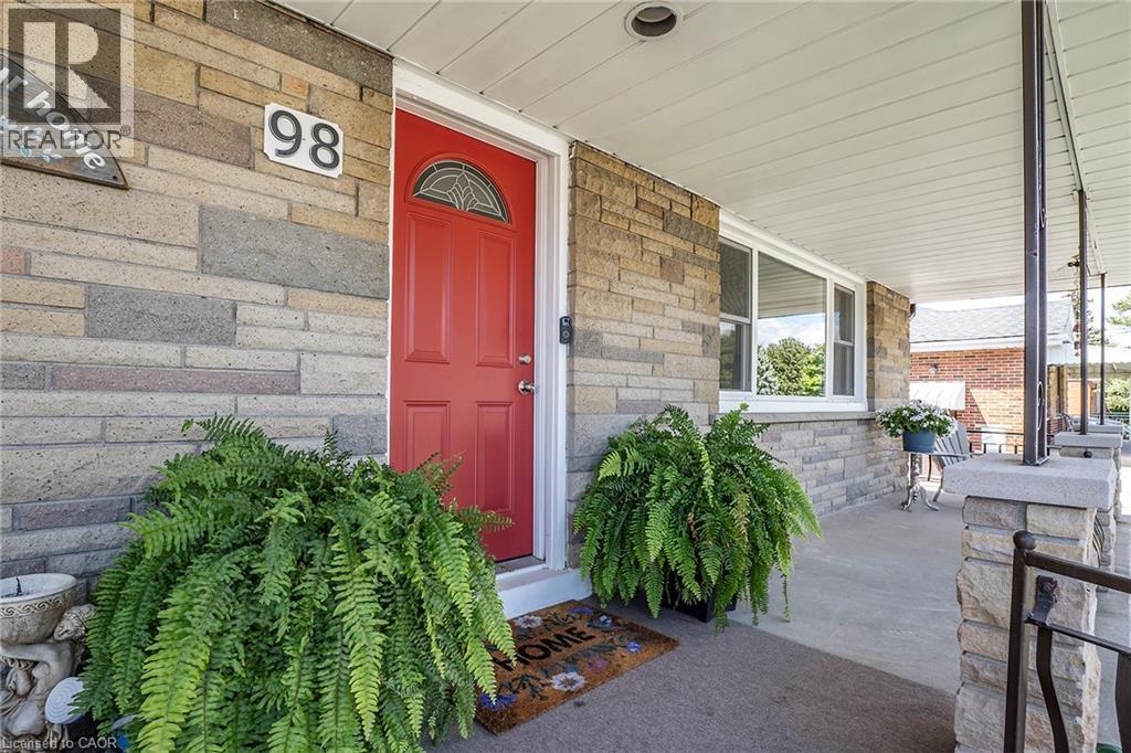 98 Duncombe Drive, Hamilton, ON