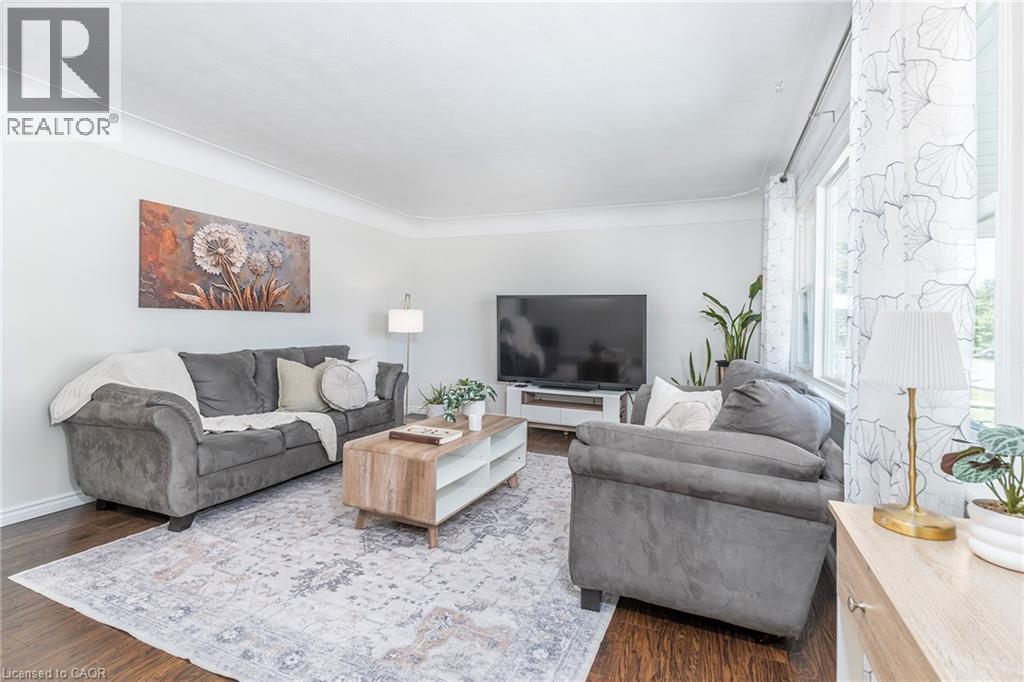 98 Duncombe Drive, Hamilton, ON
