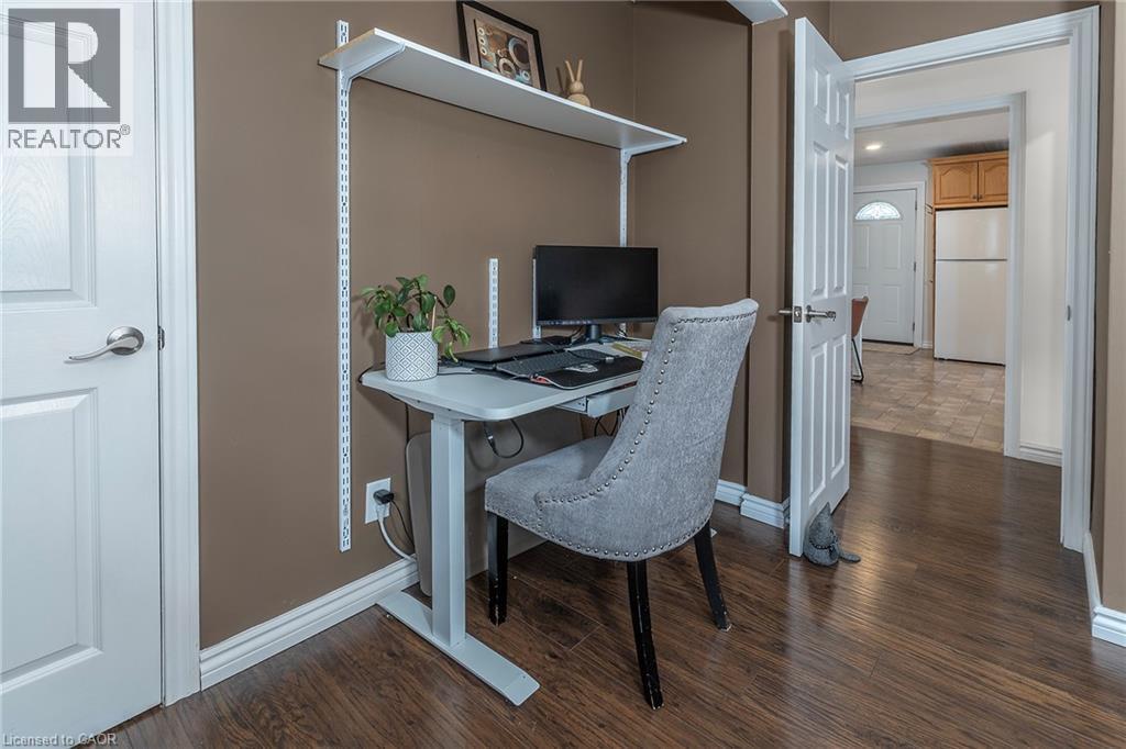98 Duncombe Drive, Hamilton, ON