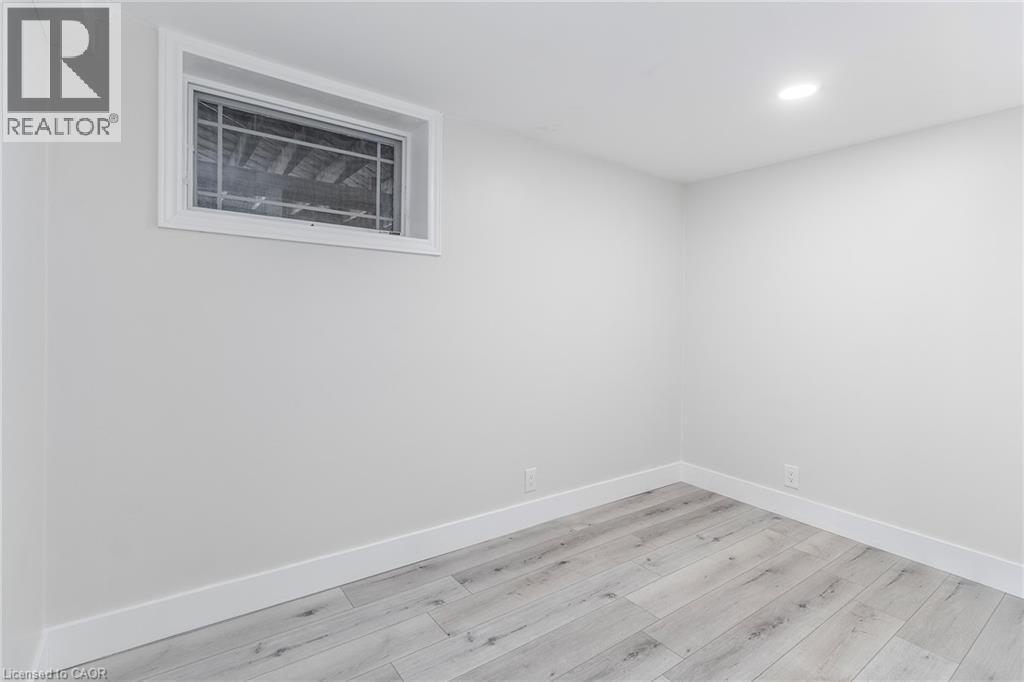 98 Duncombe Drive, Hamilton, ON