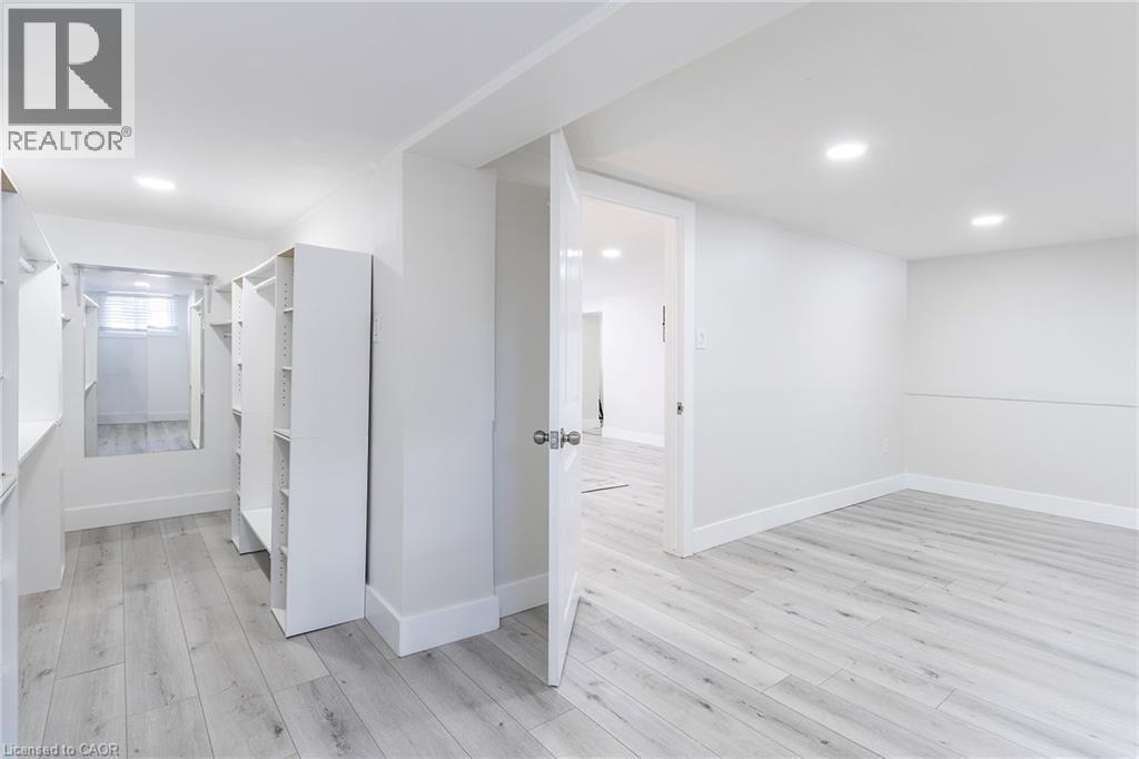 98 Duncombe Drive, Hamilton, ON