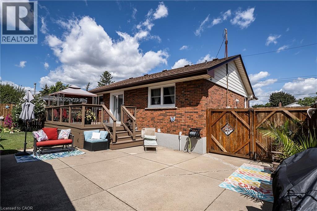 98 Duncombe Drive, Hamilton, ON
