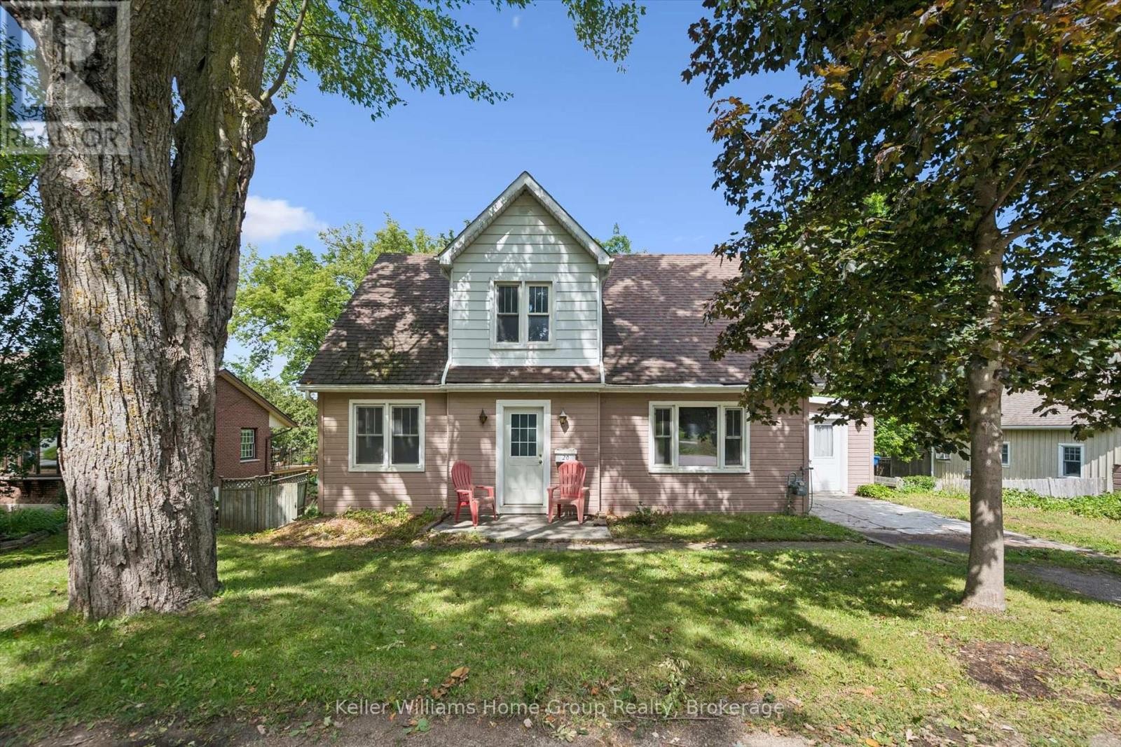 20 Water Street W, Centre Wellington (Elora/Salem), ON