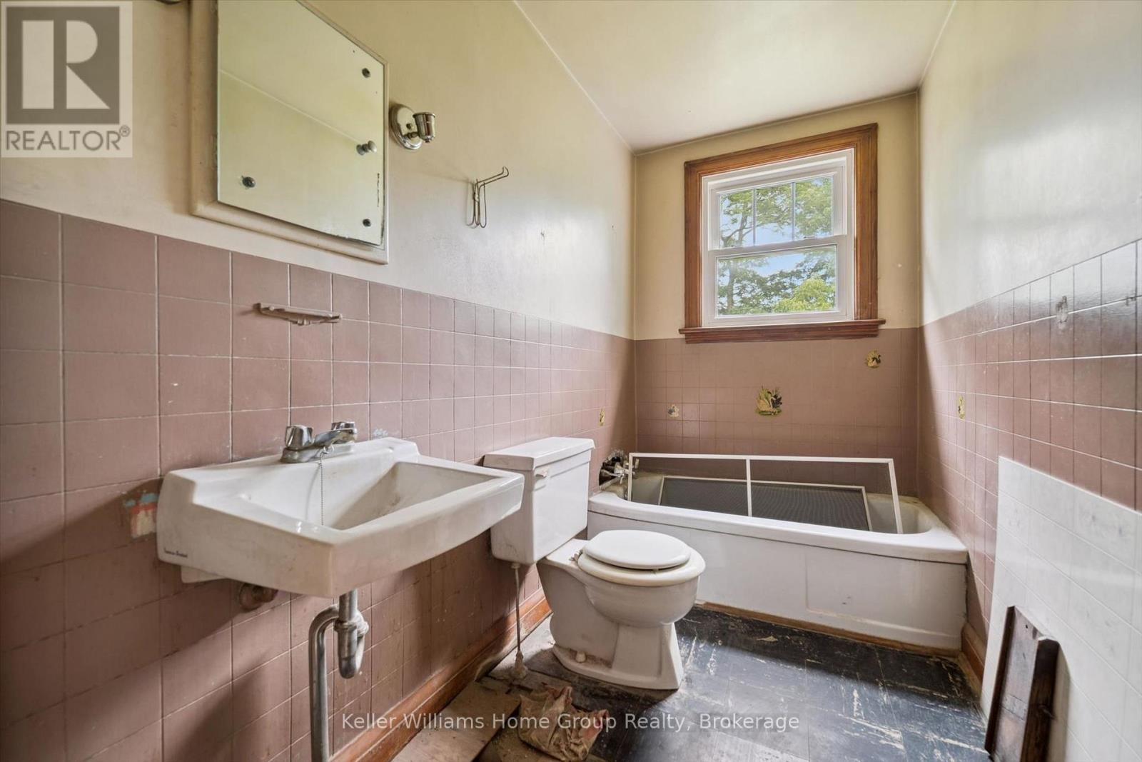 20 Water Street W, Centre Wellington (Elora/Salem), ON