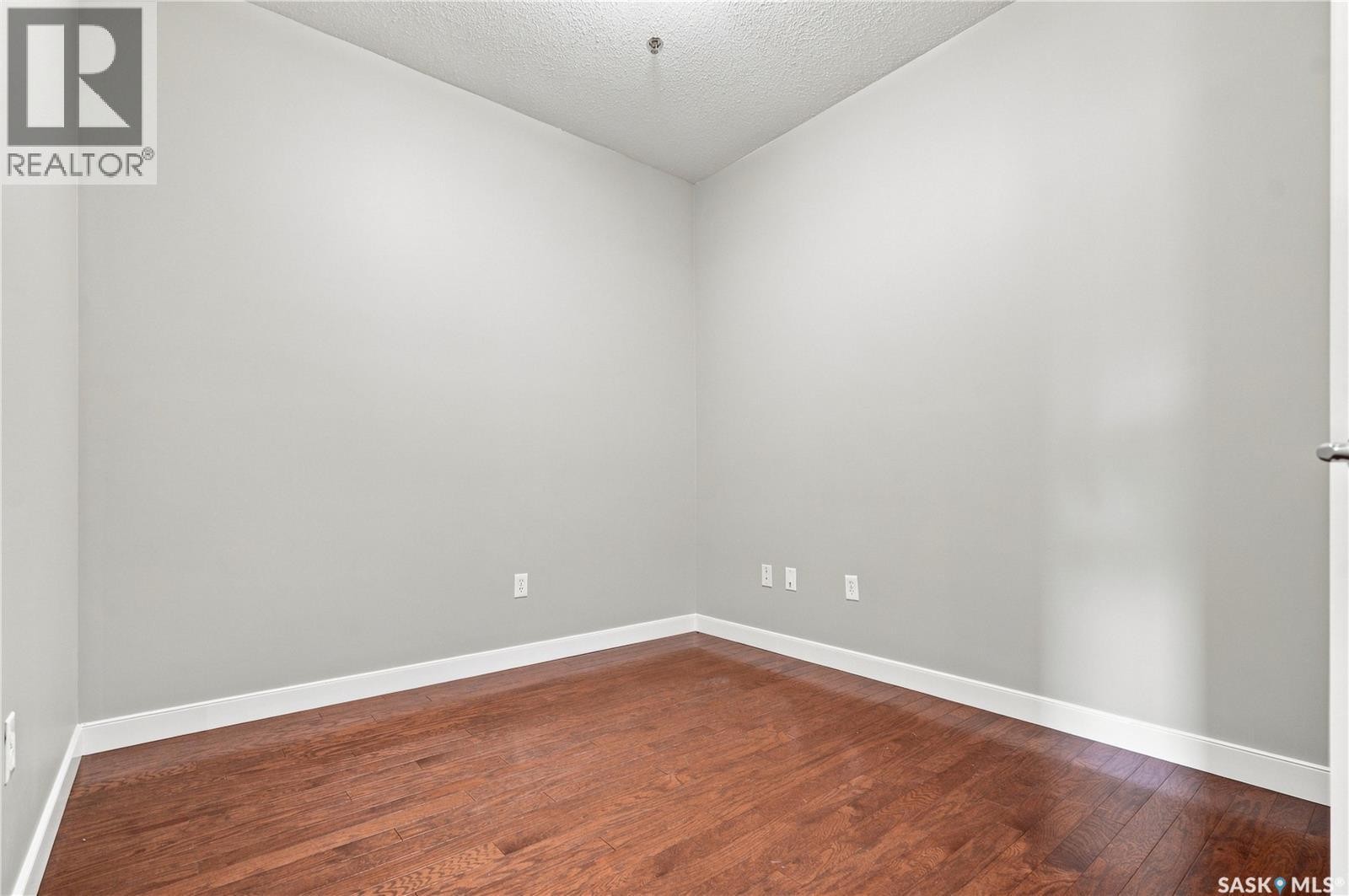 207 401 Cartwright Street, Saskatoon, SK