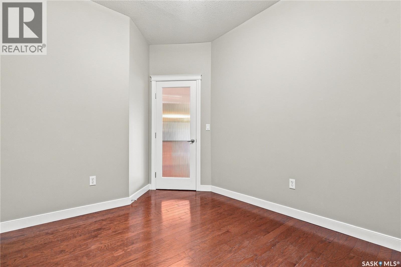 207 401 Cartwright Street, Saskatoon, SK