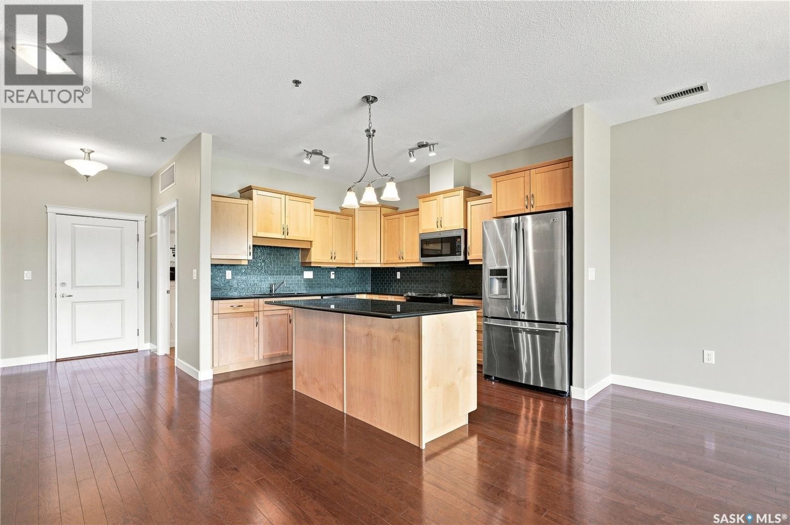 207 401 Cartwright Street, Saskatoon, SK