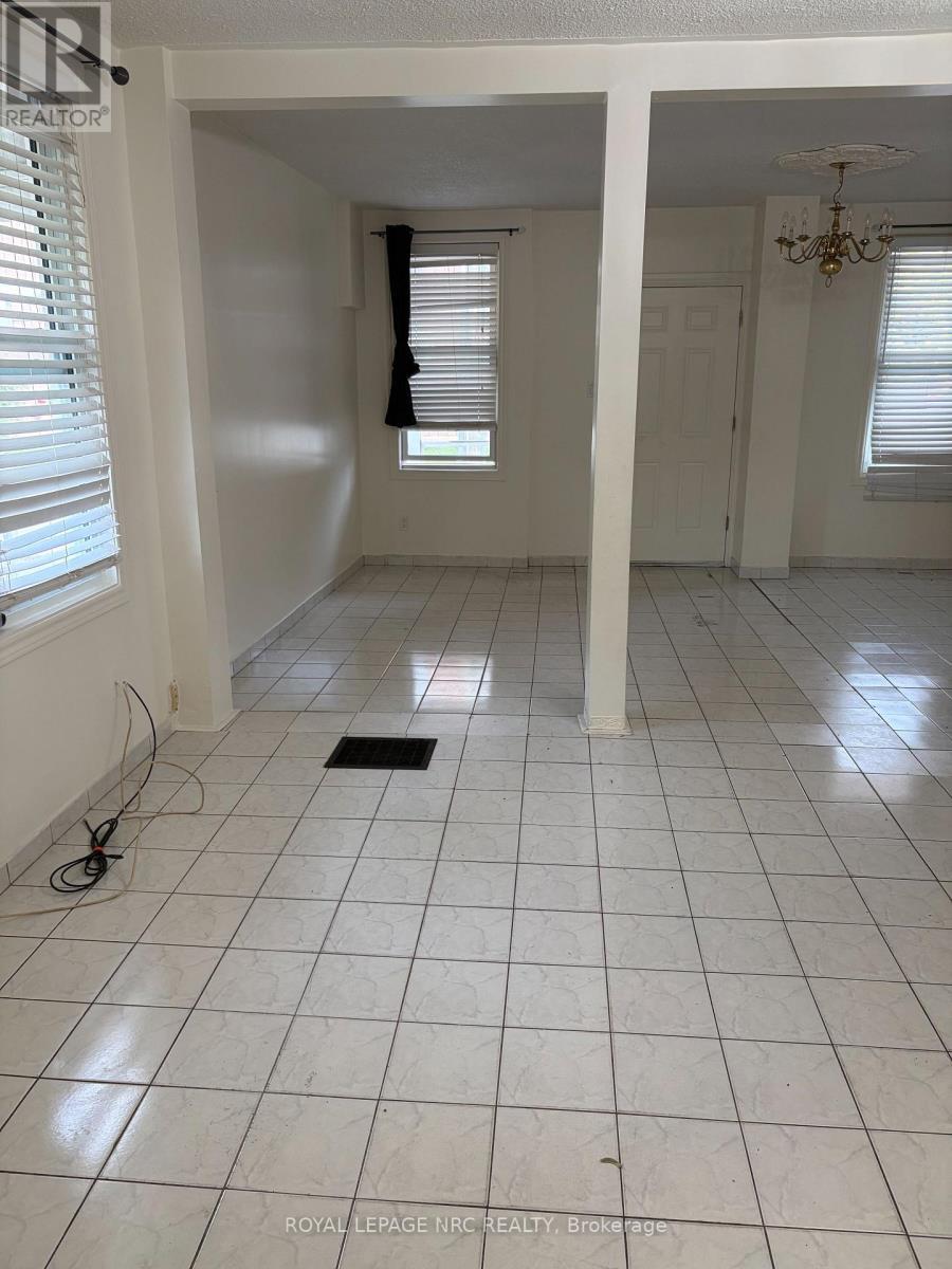 Living/dining room - 42 North Street, St. Catharines (Downtown), ON