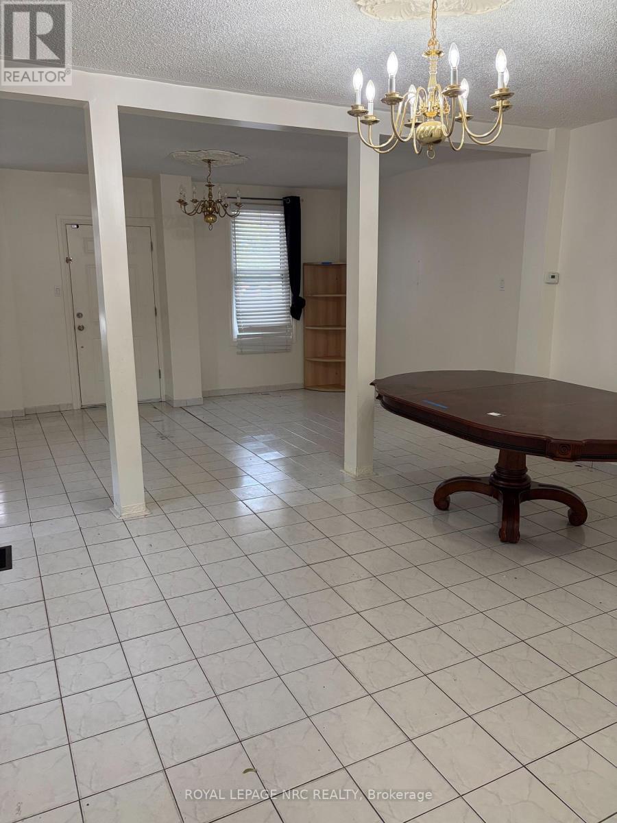 Living room/Dining room - 42 North Street, St. Catharines (Downtown), ON