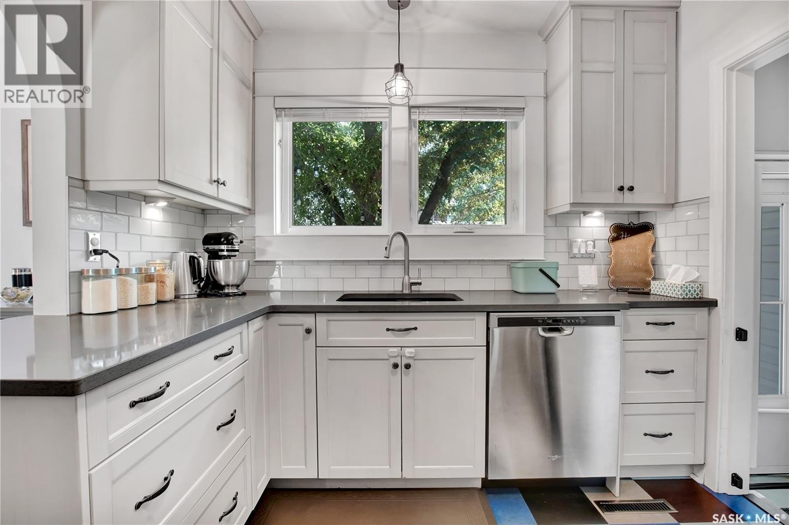 930 6Th Avenue N, Saskatoon, SK