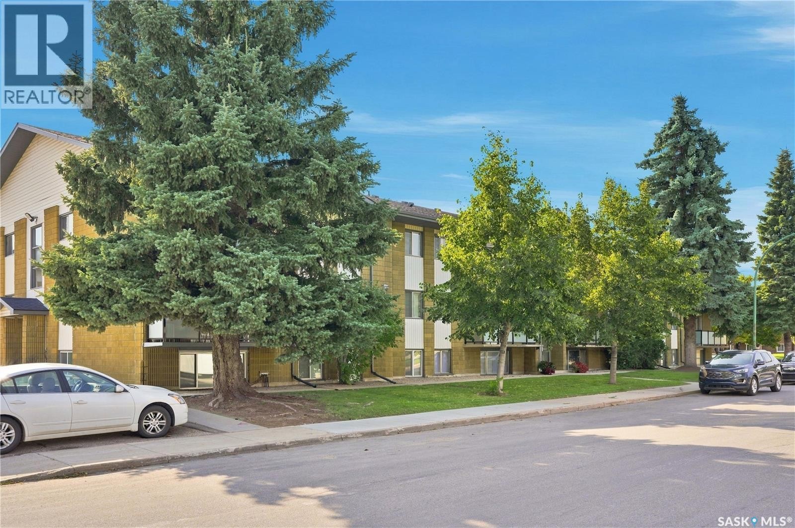 2 111 St Lawrence Crescent, Saskatoon, SK