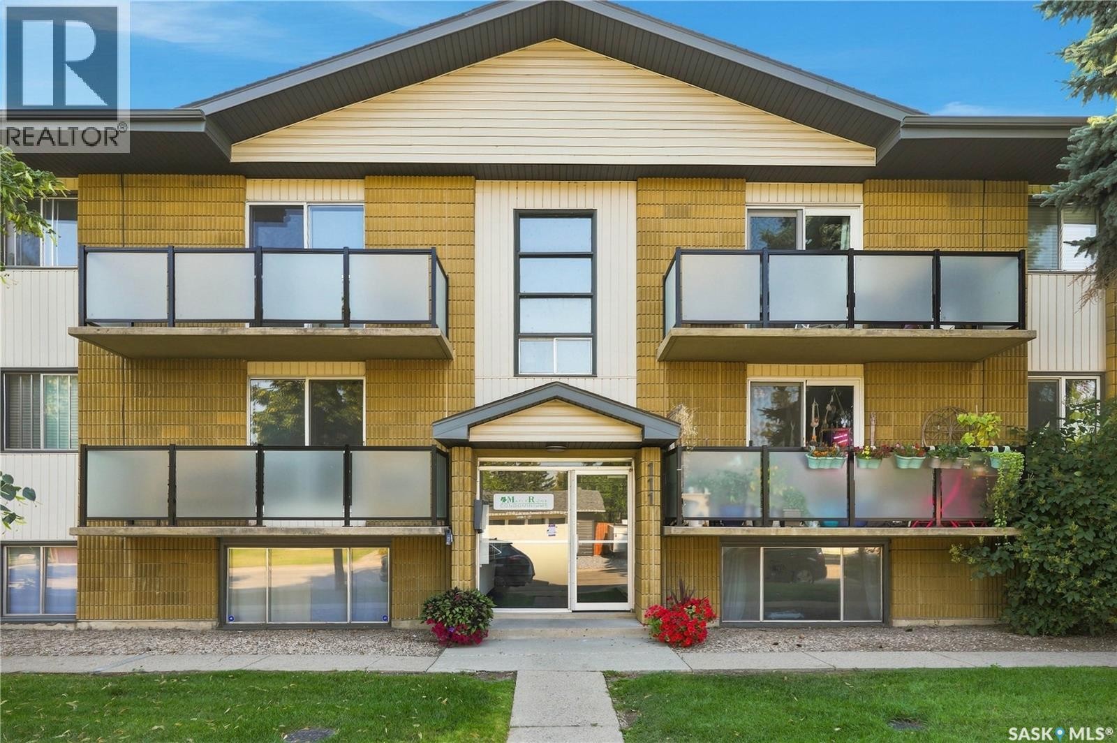 2 111 St Lawrence Crescent, Saskatoon, SK