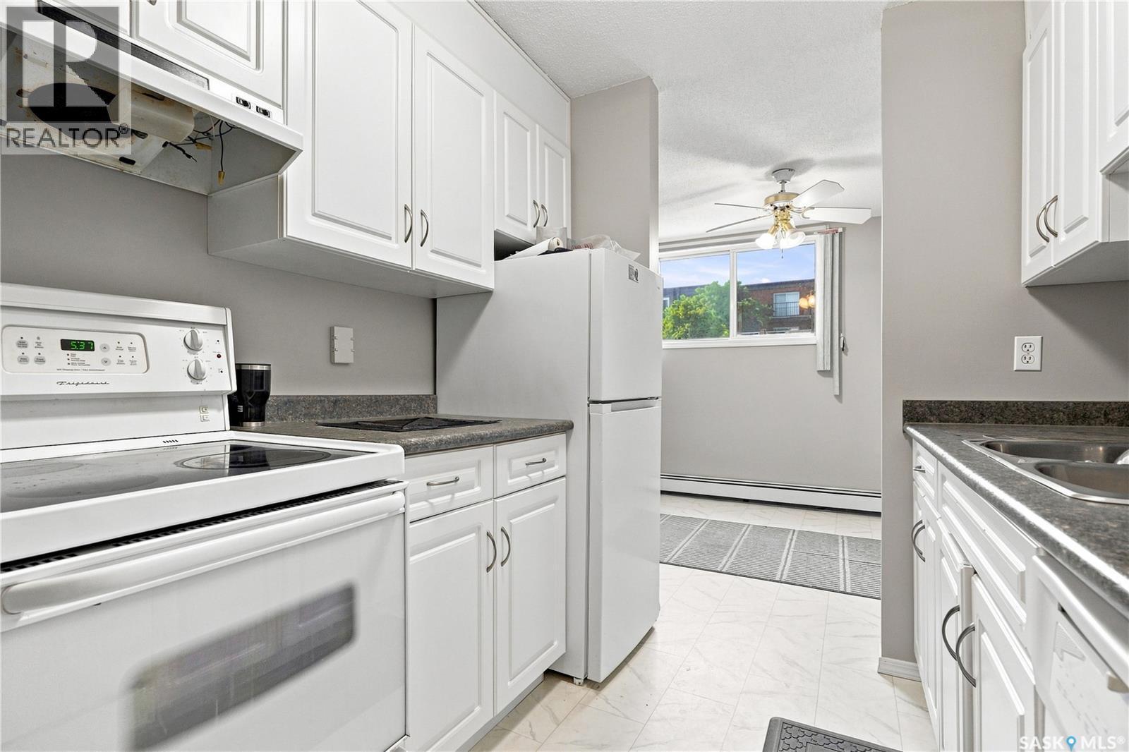 2 111 St Lawrence Crescent, Saskatoon, SK