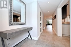 spacious entry - 