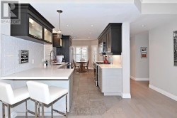 Beautifully renovated kitchen - 