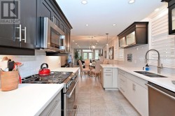 plenty of cupboard and counters - 