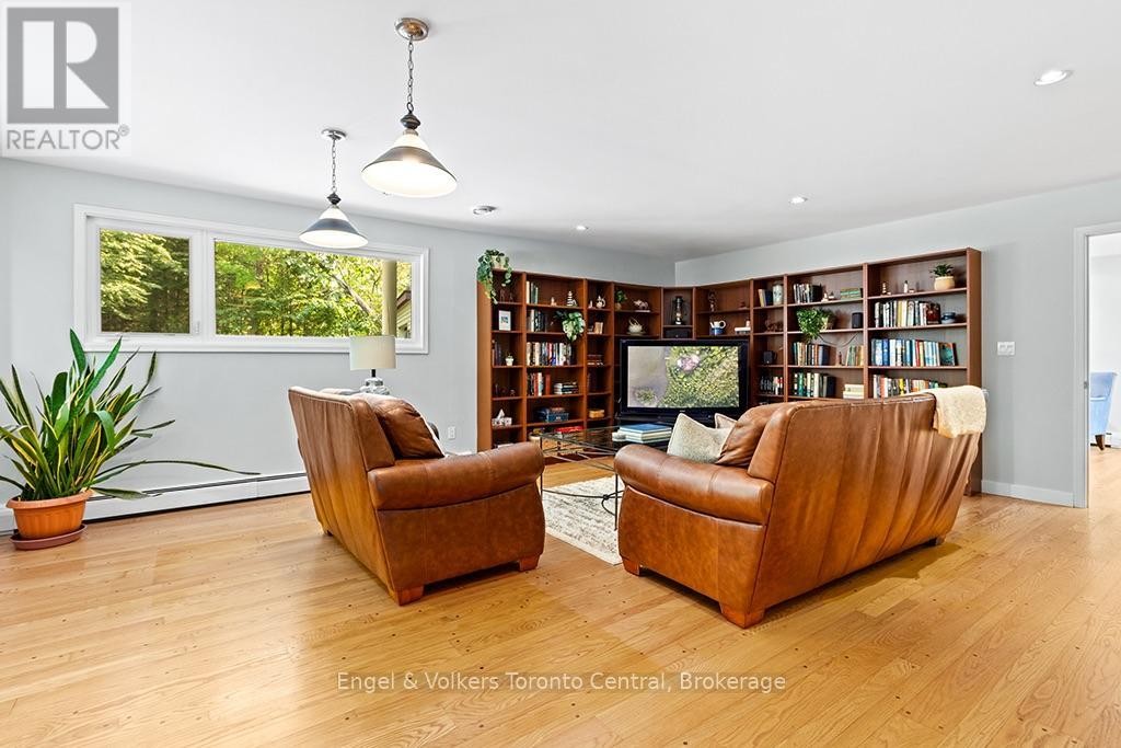 684131 Sideroad 30, Chatsworth, ON