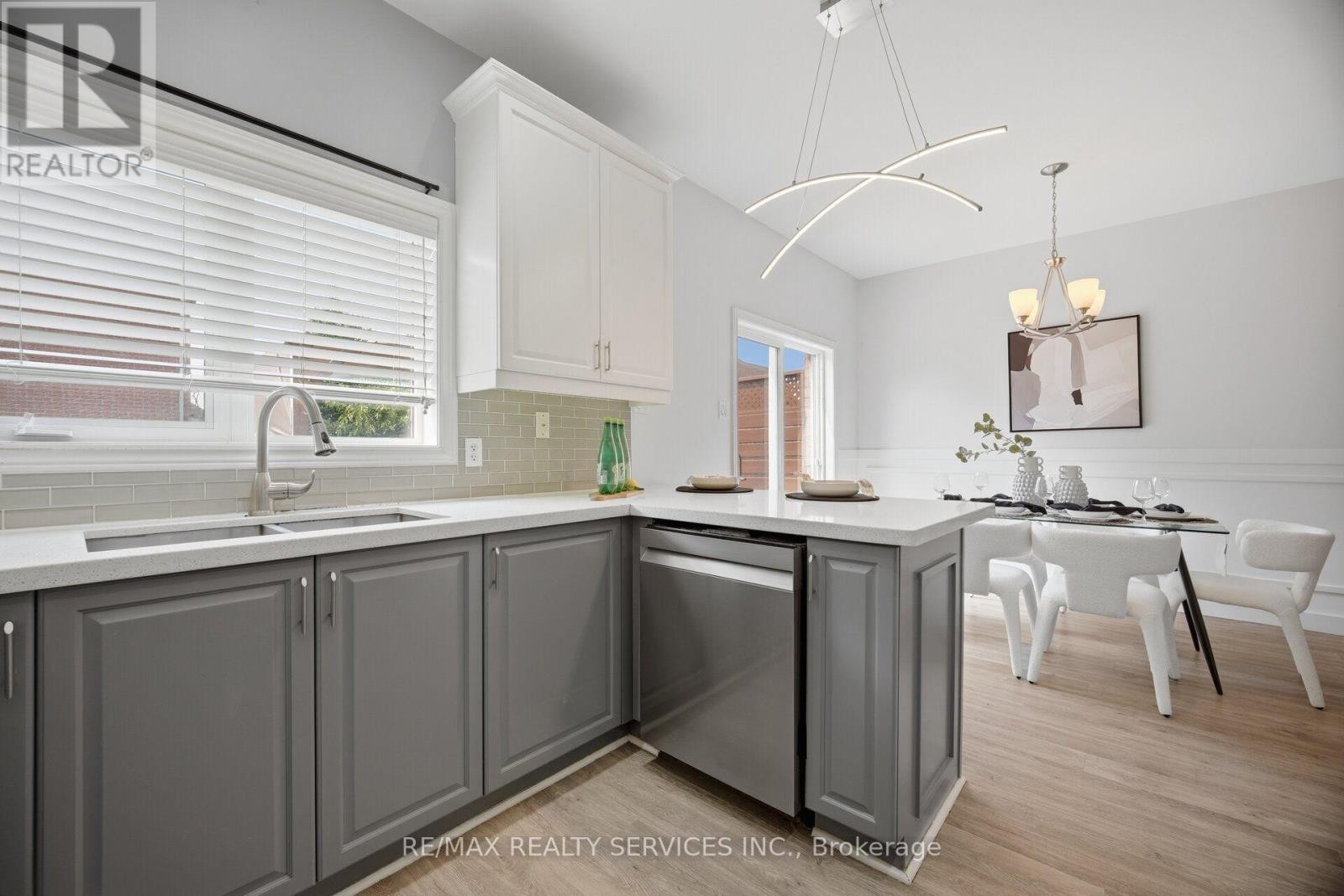5 Westhampton Way, Hamilton, ON