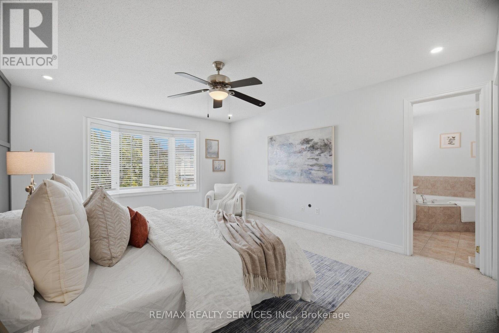 5 Westhampton Way, Hamilton, ON