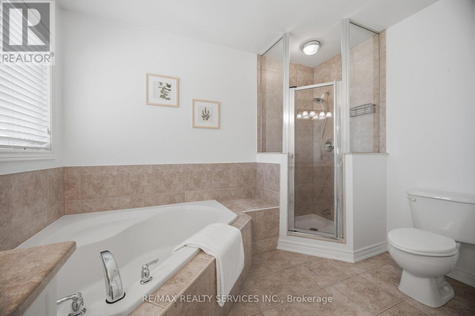 5 Westhampton Way, Hamilton, ON
