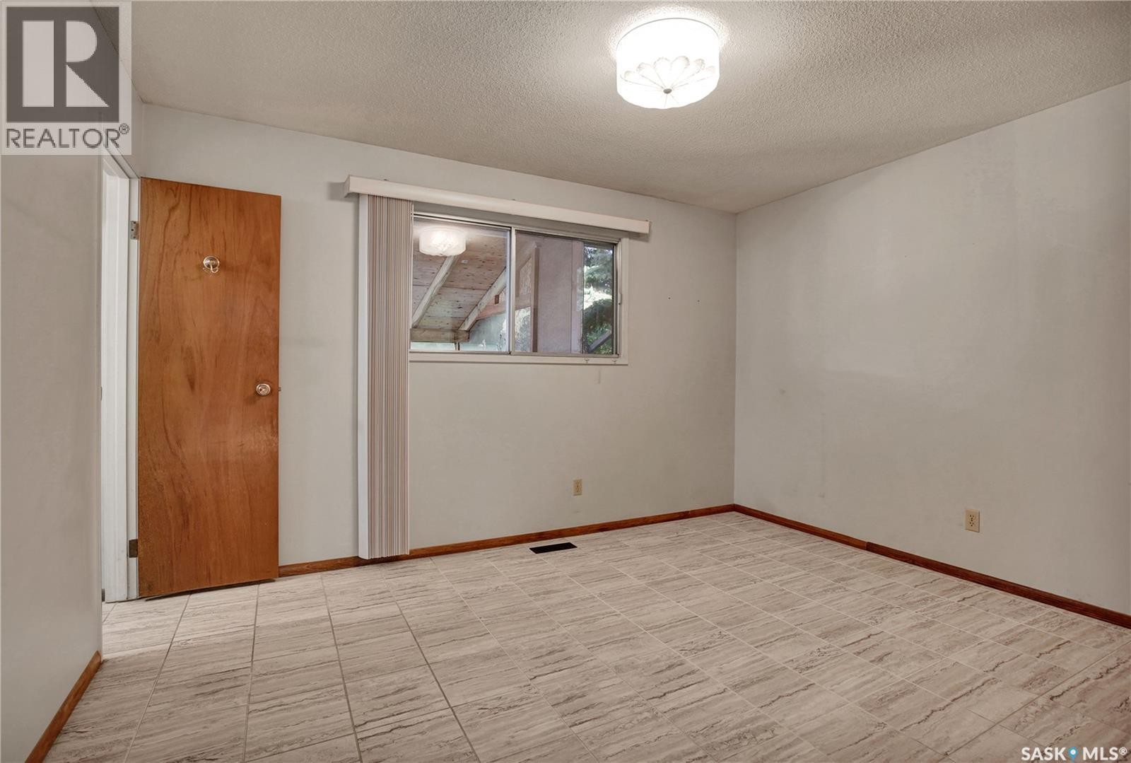 3166 Eastview, Saskatoon, SK
