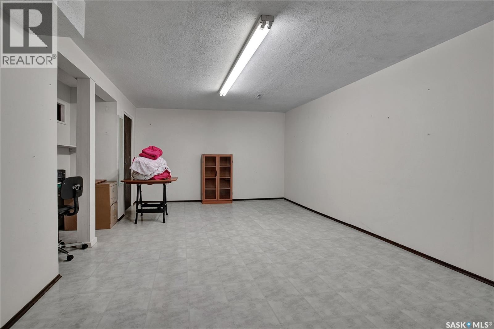 3166 Eastview, Saskatoon, SK