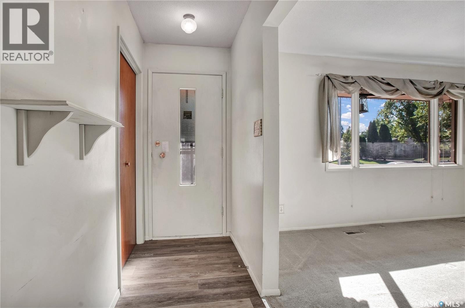 3166 Eastview, Saskatoon, SK