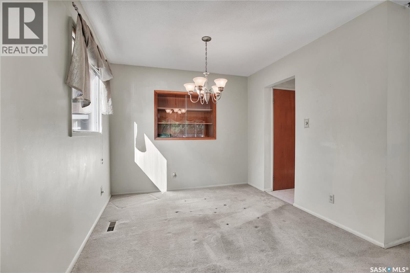 3166 Eastview, Saskatoon, SK
