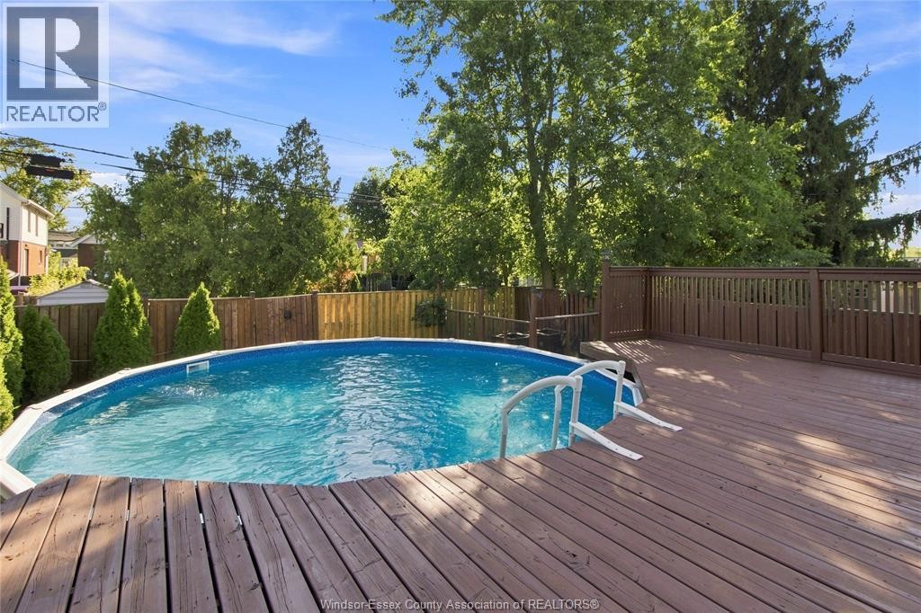 1776 Hall, Windsor, ON