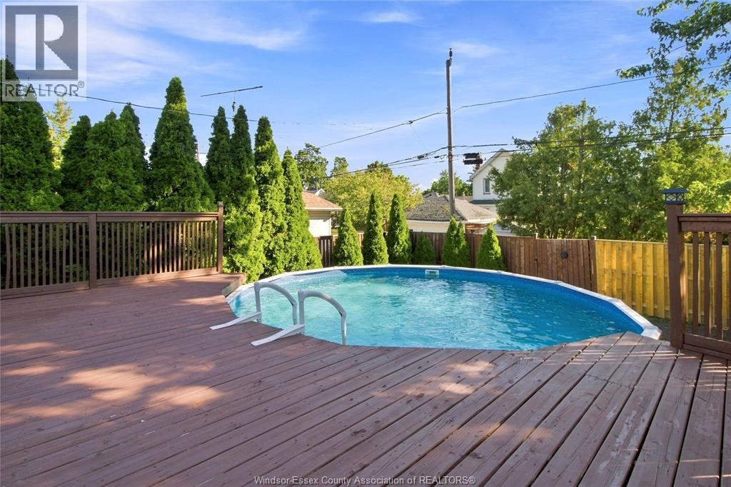 1776 Hall, Windsor, ON