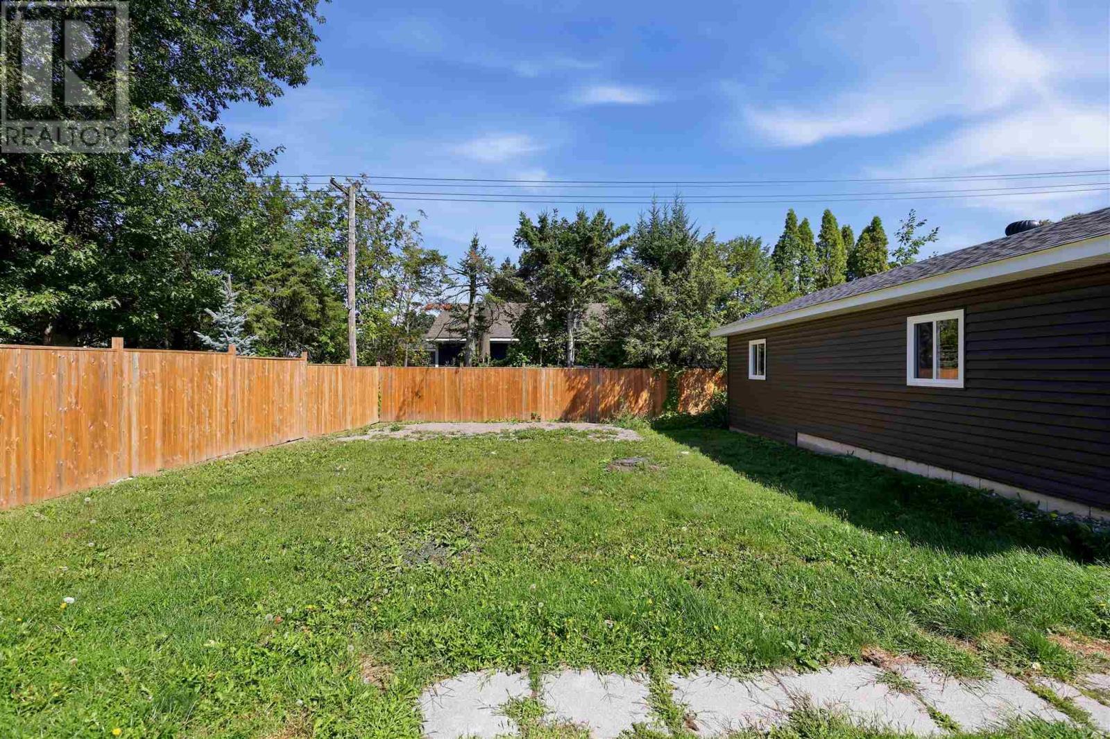 122 Boundary Rd, Sault Ste. Marie, ON