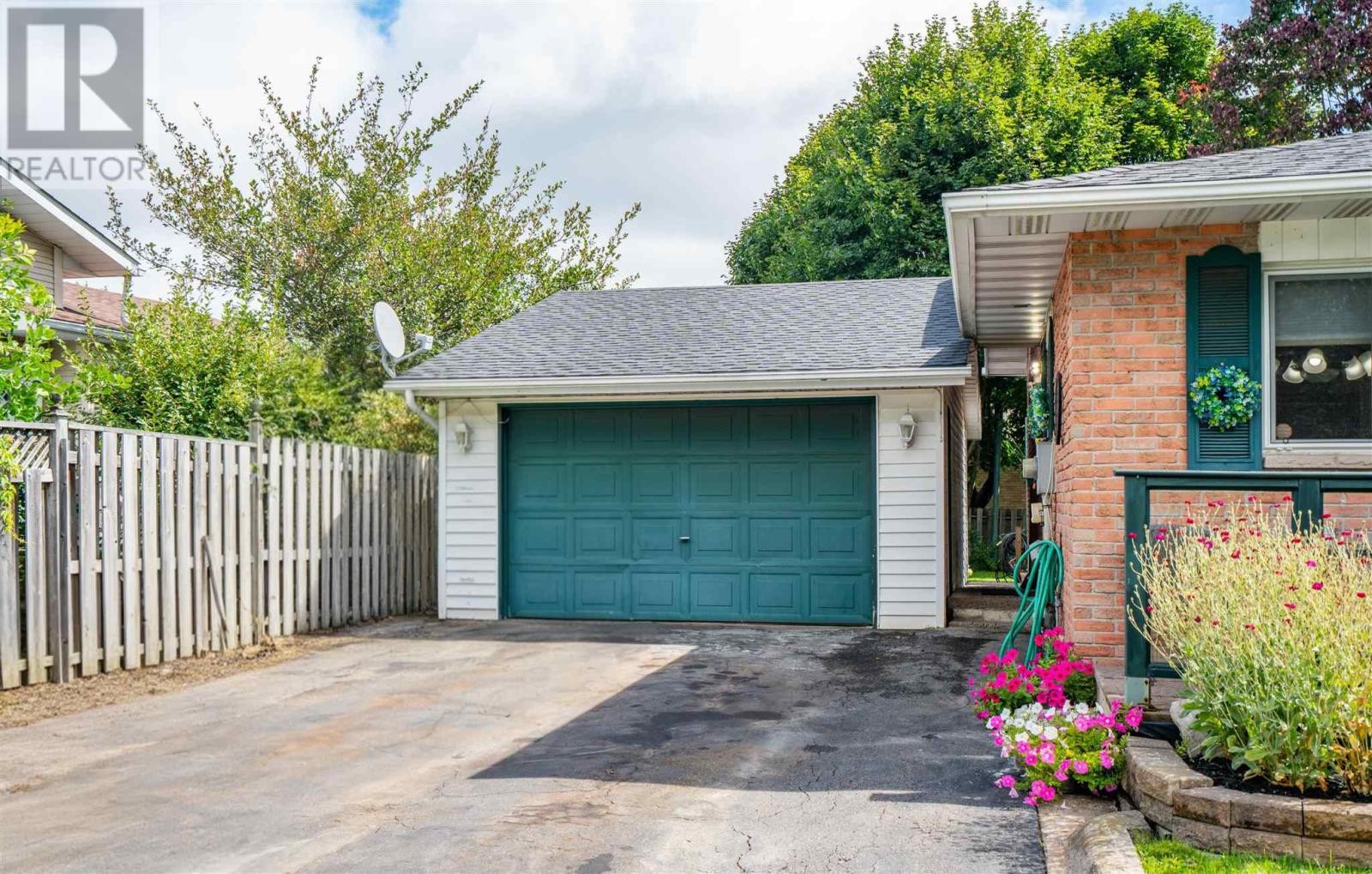 26 Heath Rd, Sault Ste. Marie, ON
