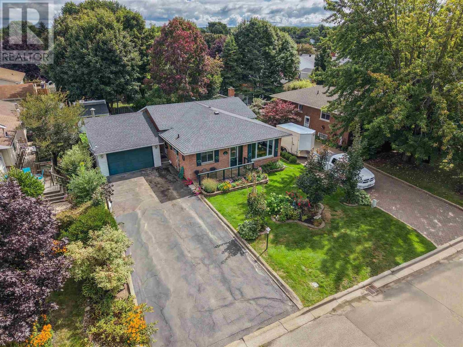 26 Heath Rd, Sault Ste. Marie, ON