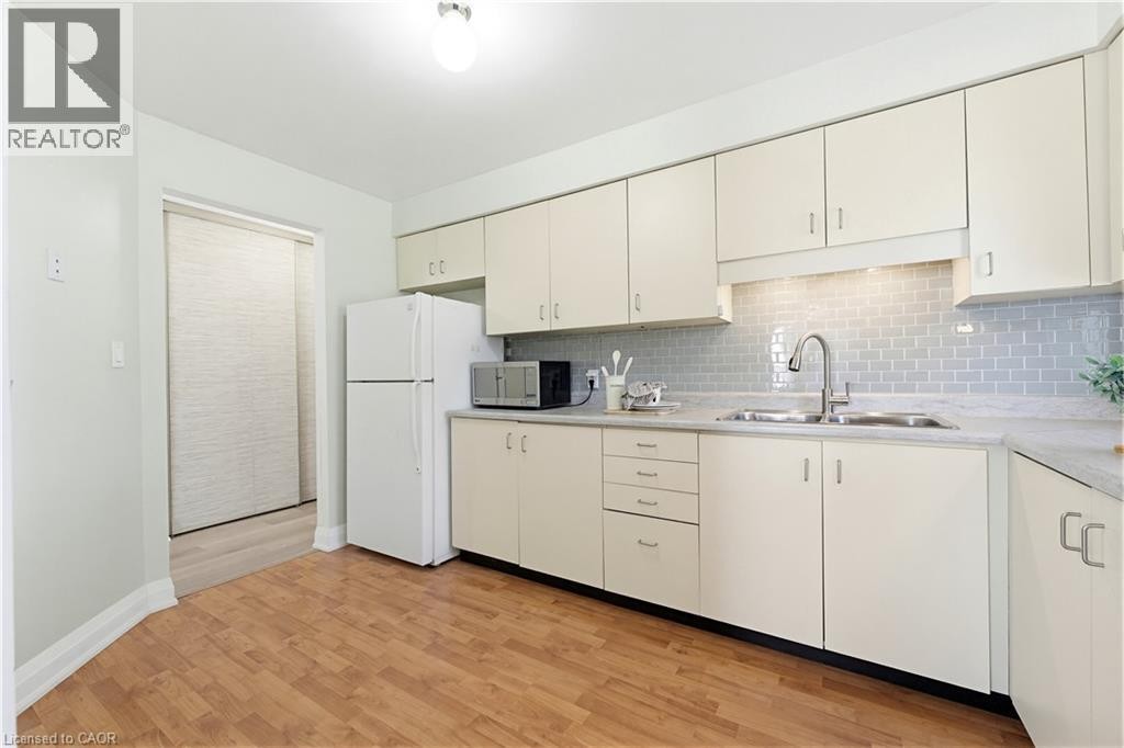 30 Hugo Crescent Unit# 110, Kitchener, ON