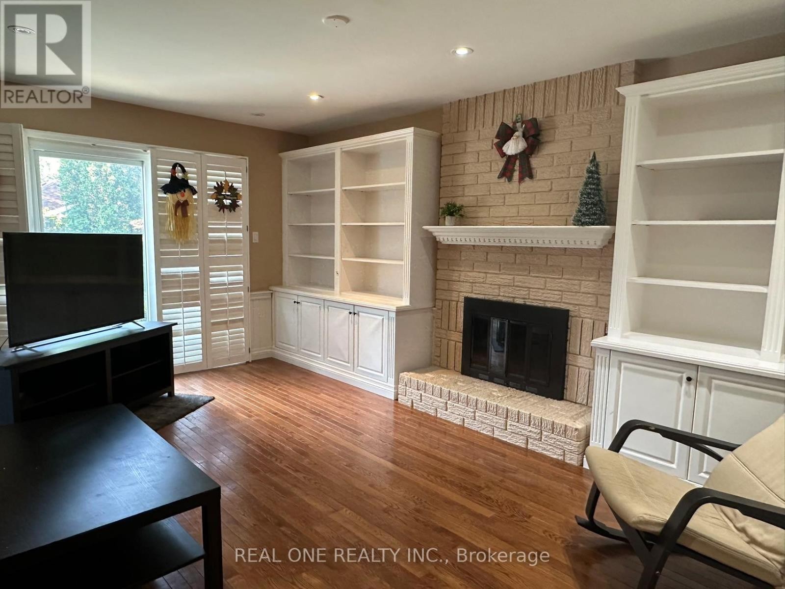 3944 Glamis Court, Mississauga, ON
