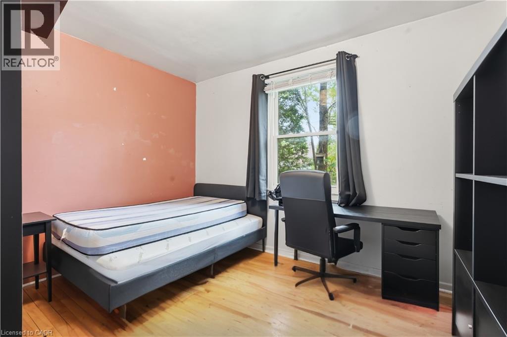 Hardwood-style flooring throughout - 139 Dalewood Avenue, Hamilton, ON