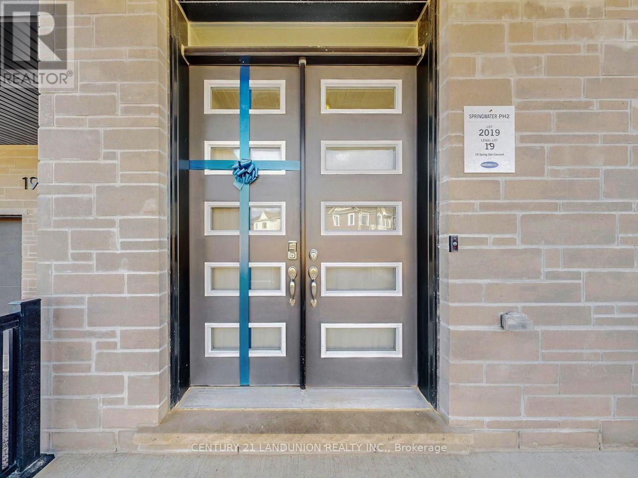 19 Spring Oak Crescent, Markham, ON
