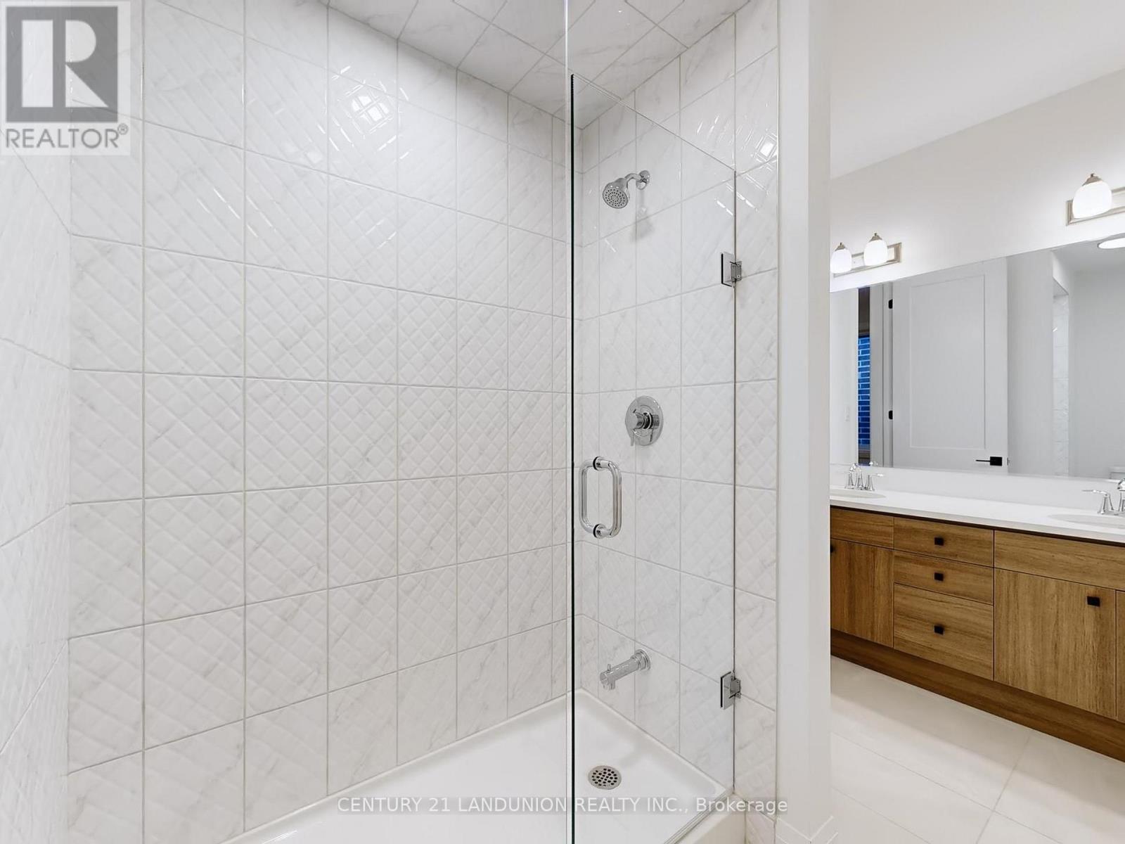 19 Spring Oak Crescent, Markham, ON
