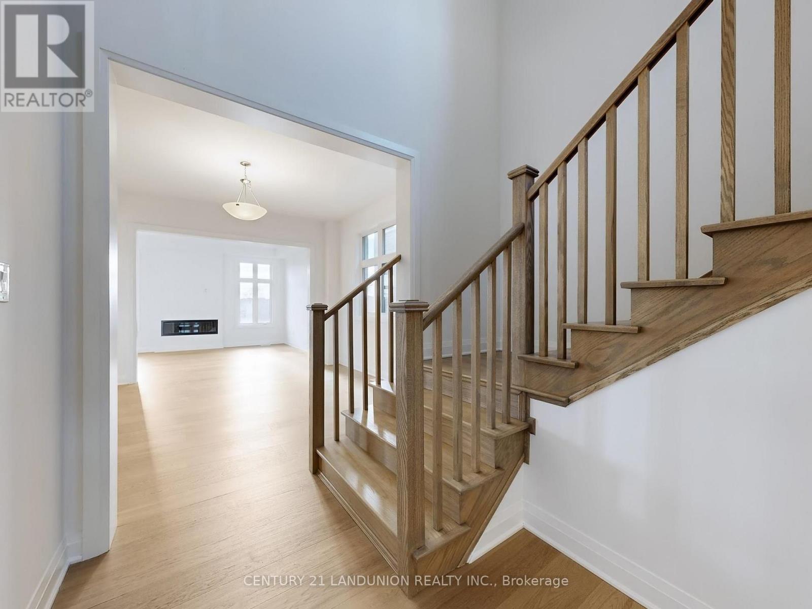 19 Spring Oak Crescent, Markham, ON