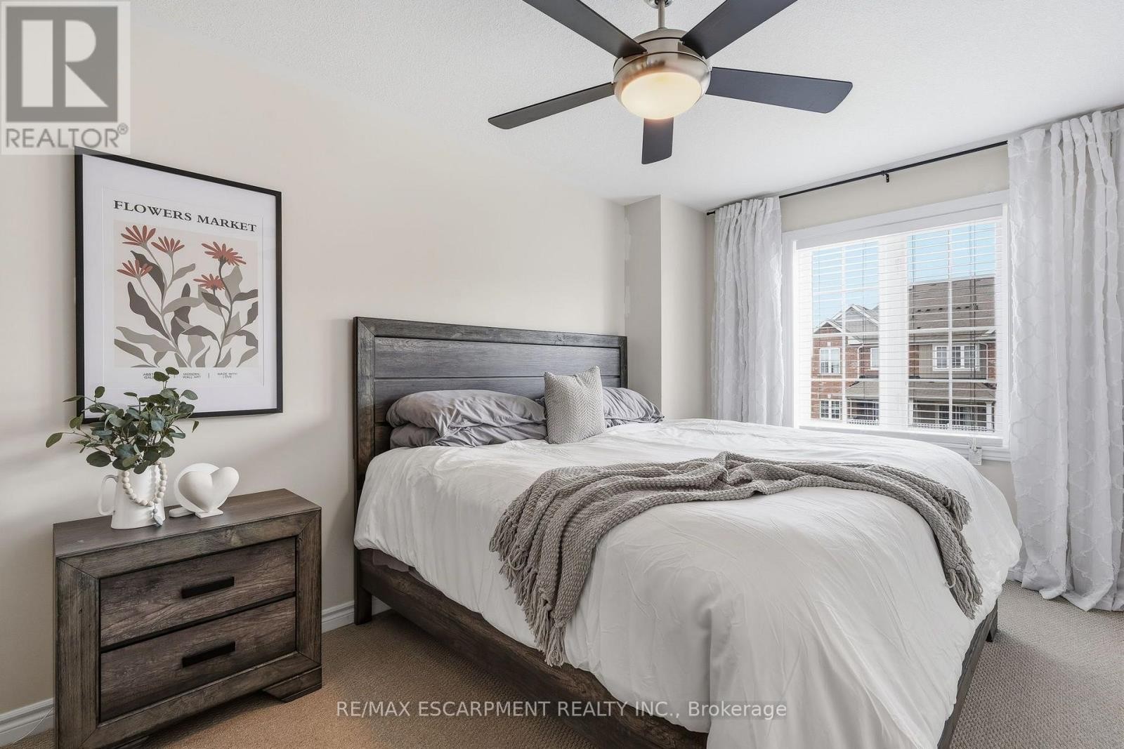 25 Hiscott Drive, Hamilton, ON