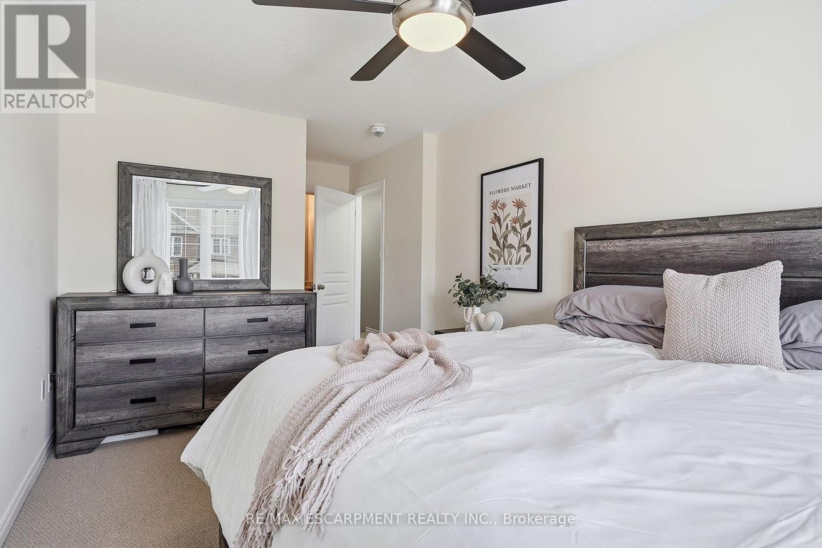 25 Hiscott Drive, Hamilton, ON