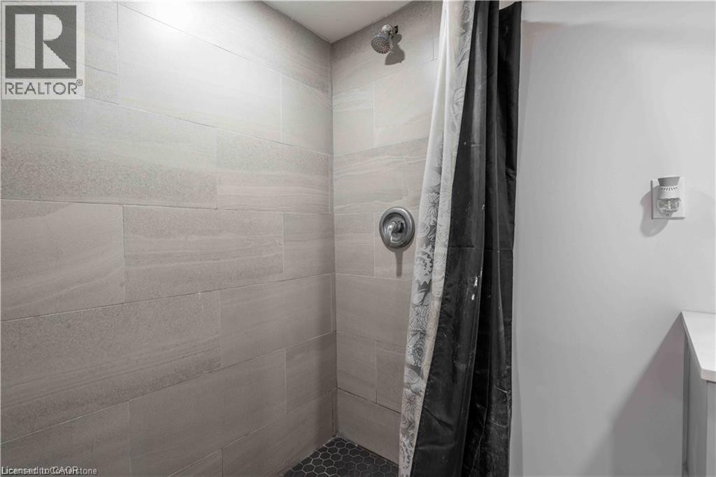 204 Glow Avenue Unit# Lower, Hamilton, ON