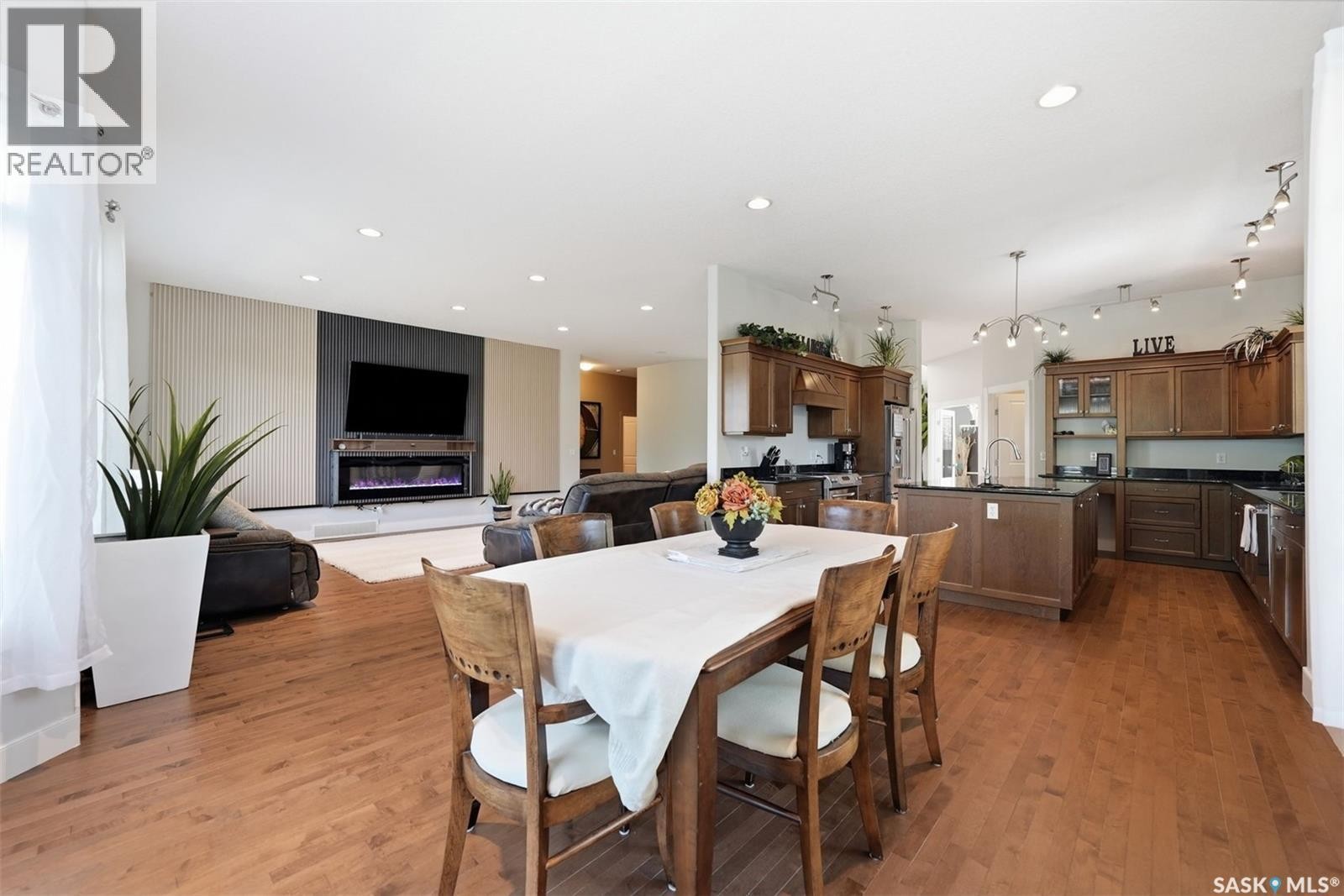 934 Maguire Crescent, Saskatoon, SK