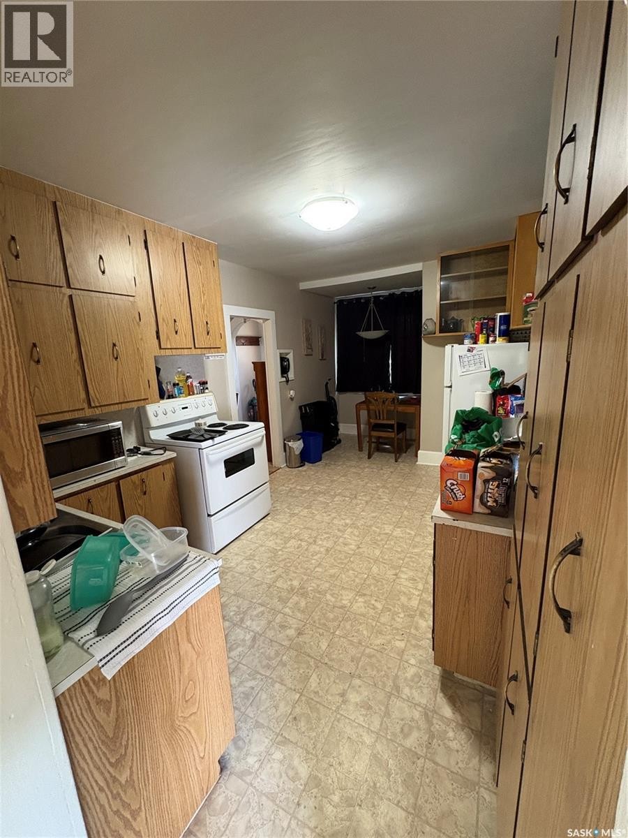 412 1St Avenue, Spy Hill, SK