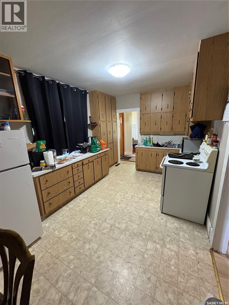 412 1St Avenue, Spy Hill, SK