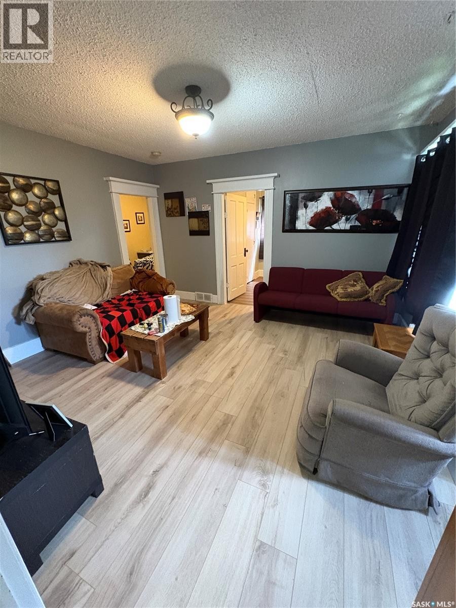 412 1St Avenue, Spy Hill, SK