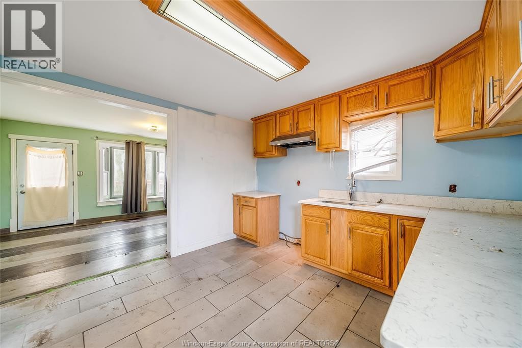 2616 Parent, Windsor, ON