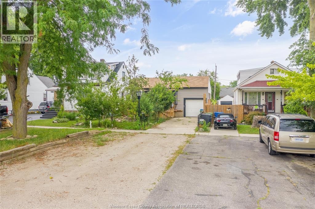2616 Parent, Windsor, ON